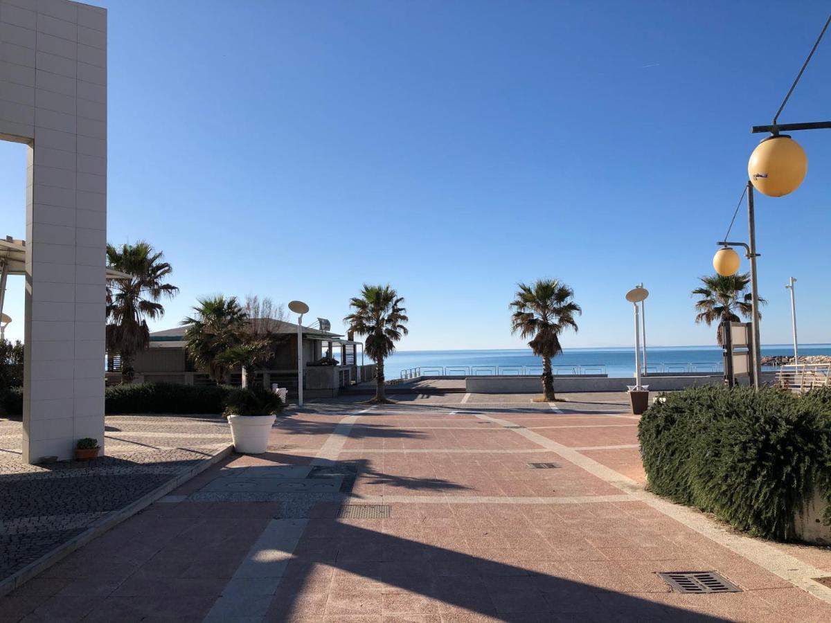 Appartamento a 30 mt dal mare Cecina (Livorno) Exterior foto
